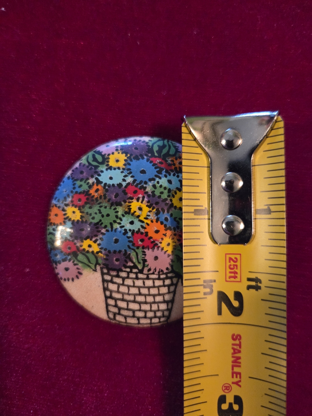 Joyful enamel brooch - Picture 4 of 5